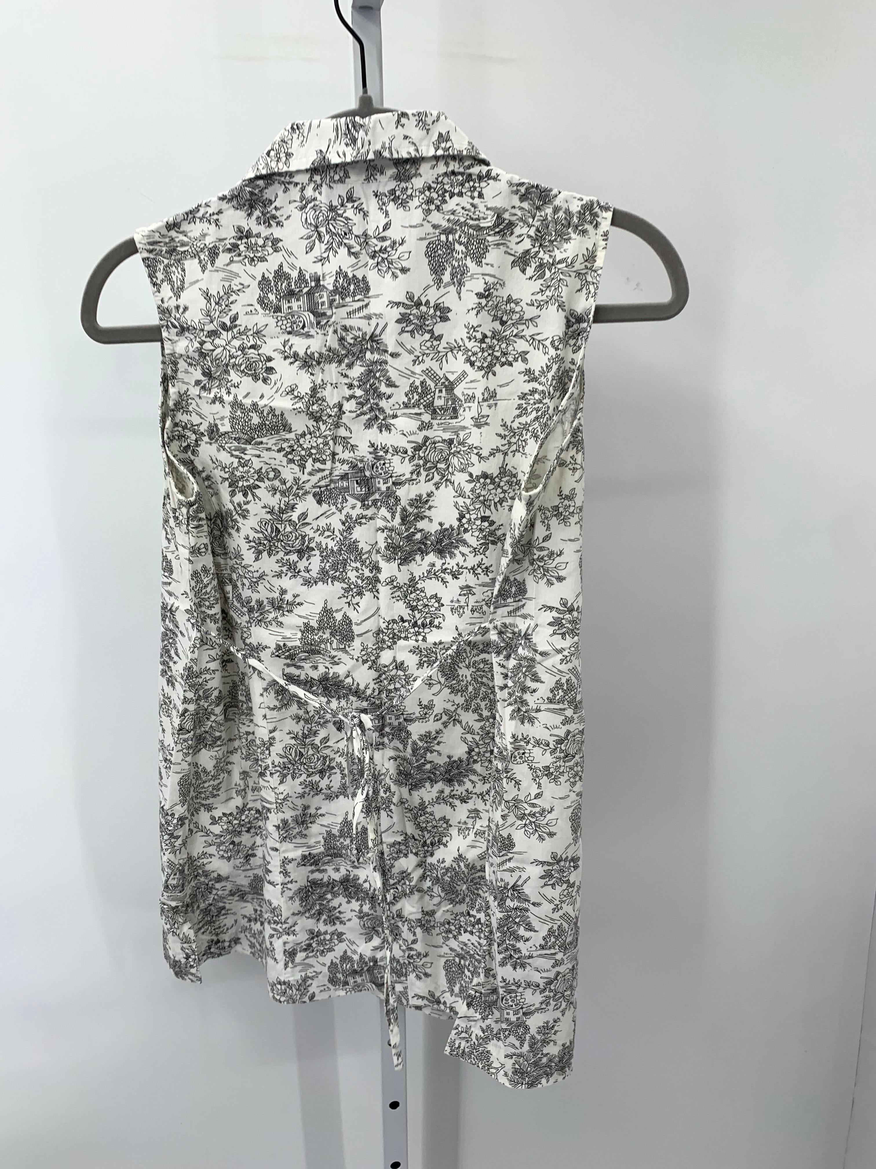 Motherhood White Size Small Maternity Sleeveless Shirt