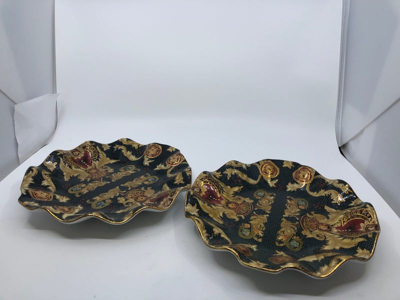 2 TEXTURED ASIAN STYLE DECORATIVE PLATES.