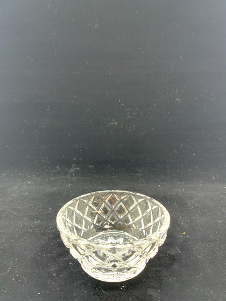 DIAMOND PATTERN GLASS BOWL.