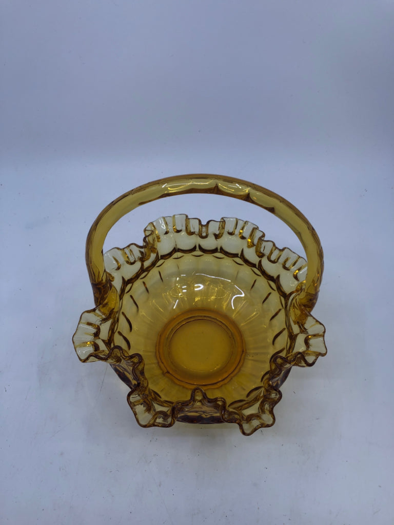 VTG AMBER GLASS THUMBPRINT PATTERN GLASS BASKET W RUFFLED EDGES.