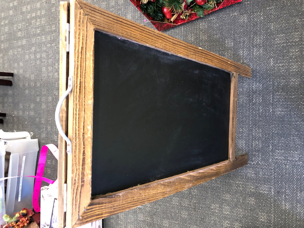 VTG WOOD FRAME STANDING CHALK BOARD W HANDLE.