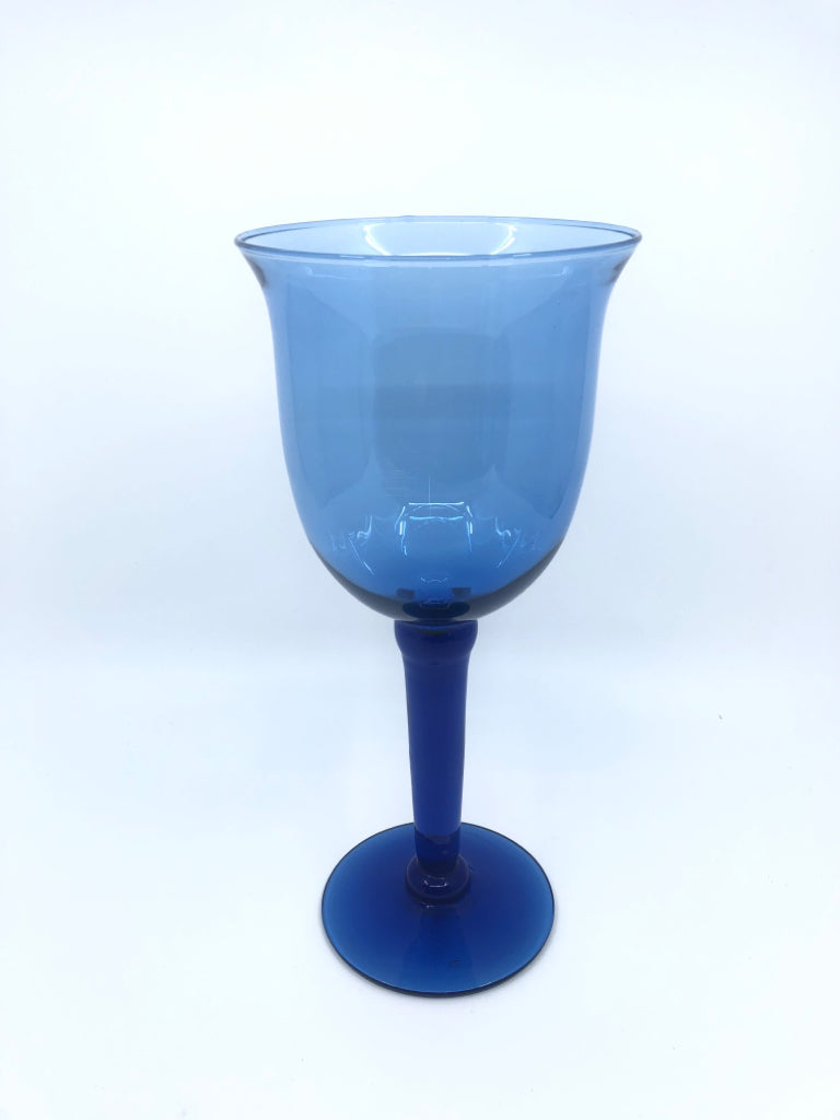 4 BLUE GLASS WINE GOBLET GLASSES.