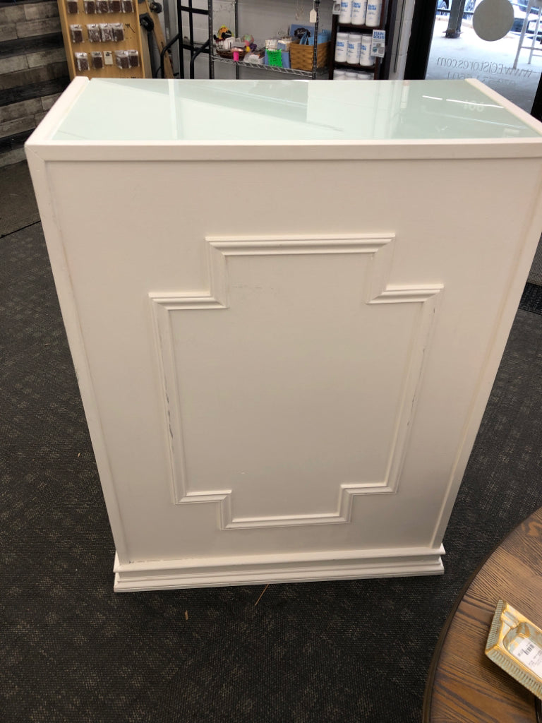 WHITE SQUARE DESK/ COUNTER-W REMOVABLE GLASS TOP.