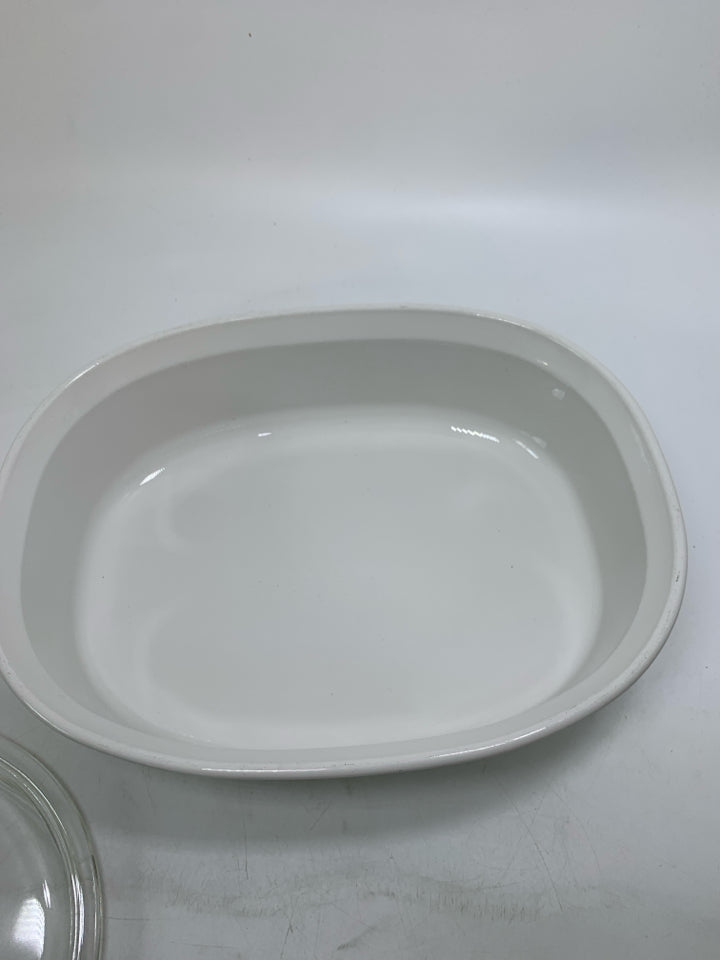 OVAL FRENCH WHITE RIBBED W/ LID.