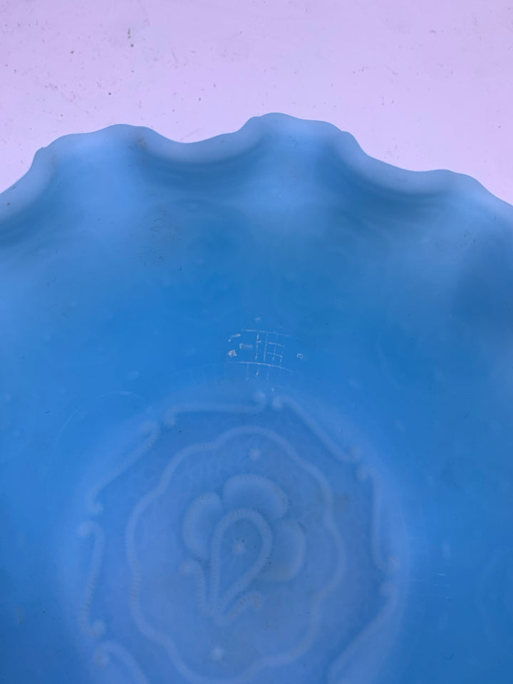 VTG FOOTED LIGHT BLUE FENTON BOWL W/ RUFFLED EDGE.
