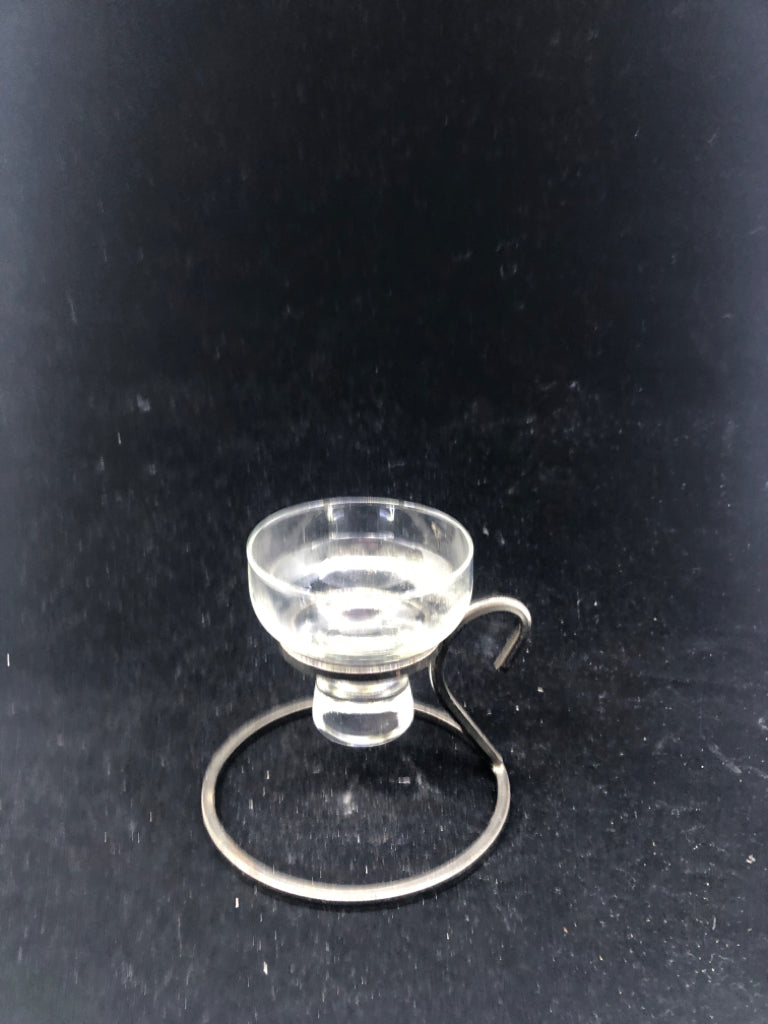 HEAVY METAL BASE W/ HANDLE GLASS INSERT TEA LIGHT HOLDER.