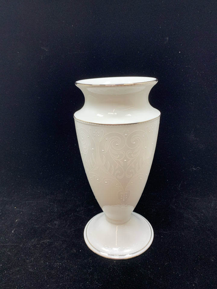 LENOX OPAL INNOCENCE PORCELAIN VASE.