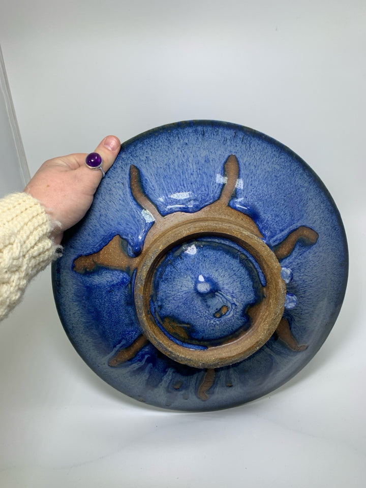 LARGE BLUE DRIP POTTERY SERVING BOWL.