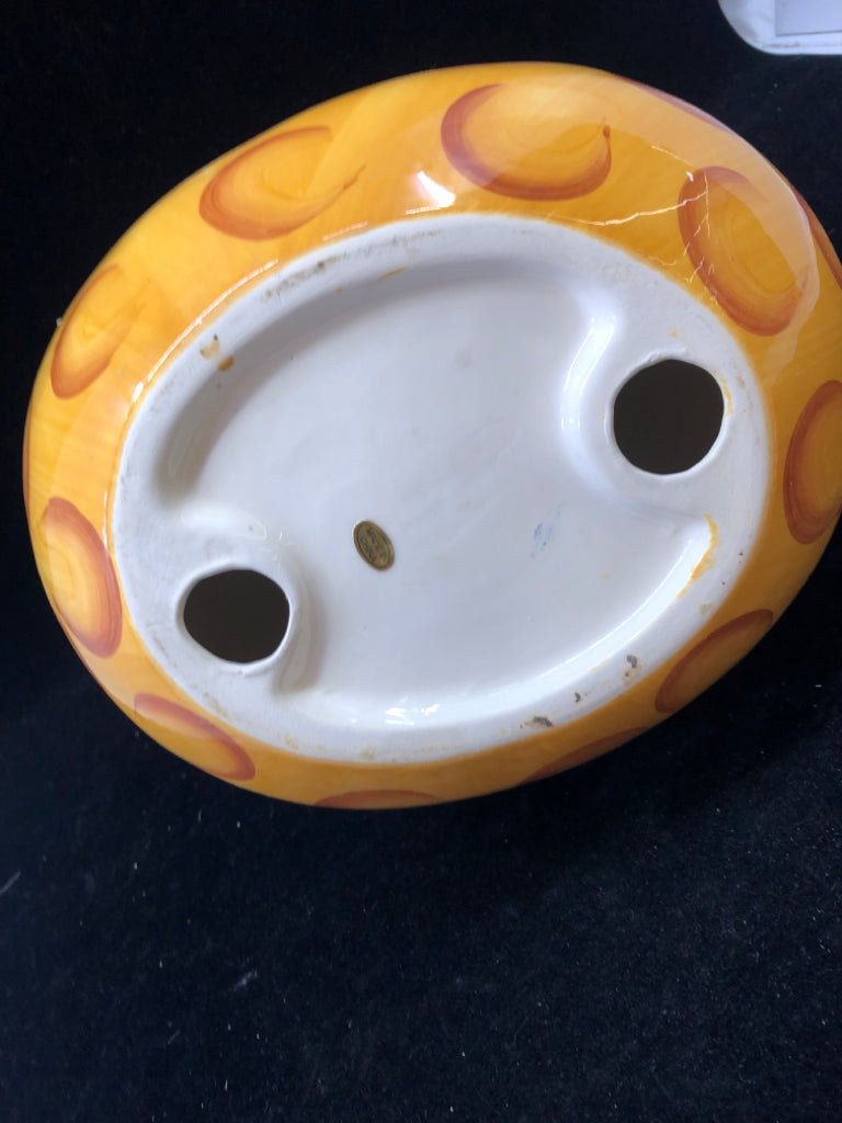 CERAMIC HEN YELLOW/BROWN.