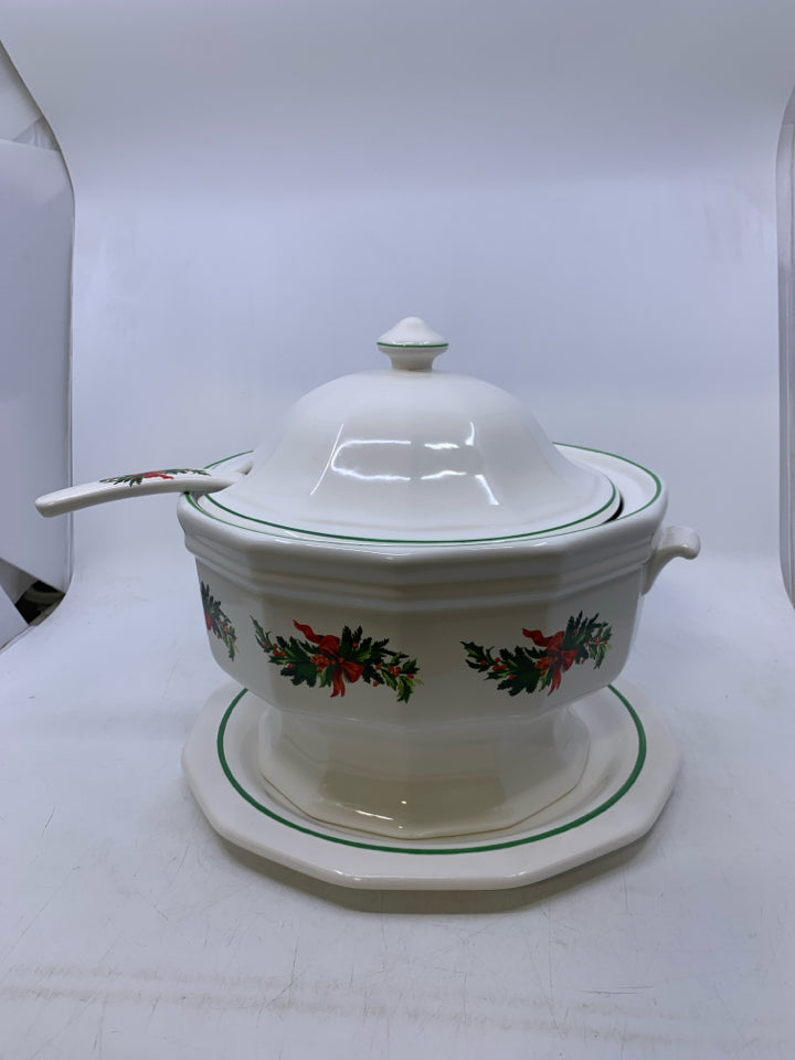 4 PC CHRISTMAS HERITAGE.