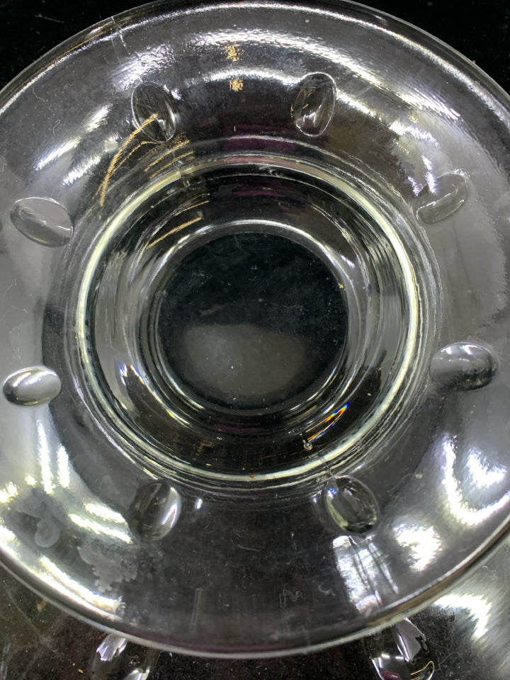 SCALLOP EDGE CLEAR FOOTED CAKE STAND.