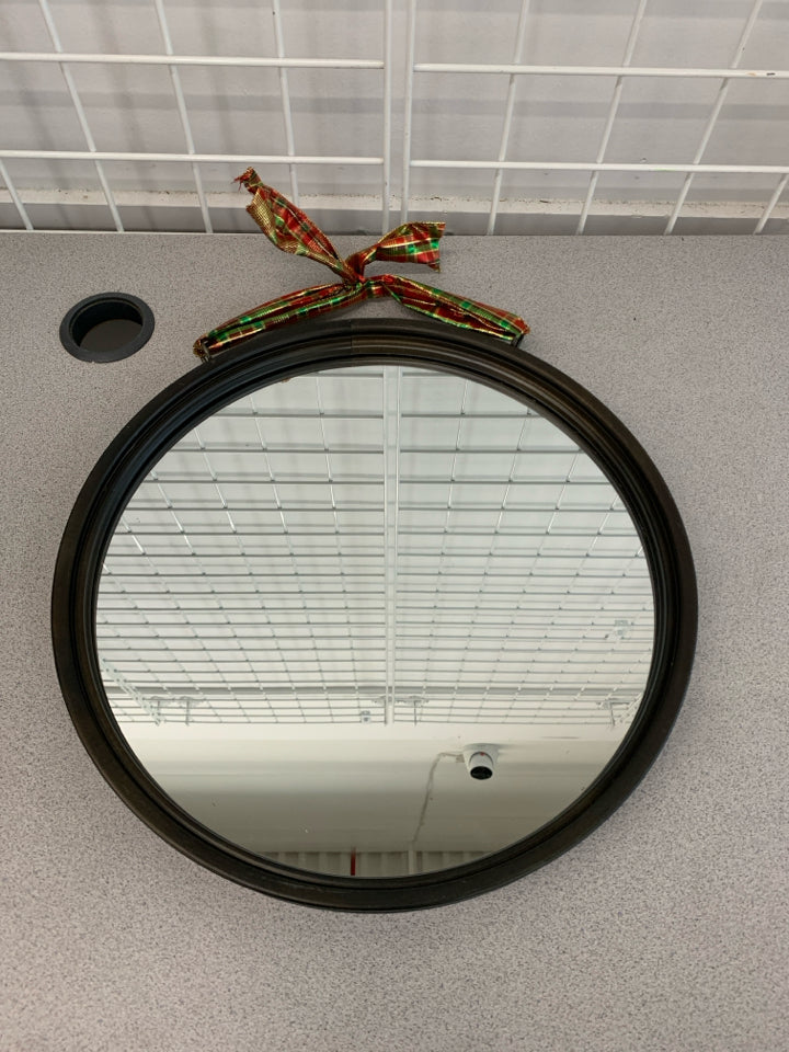 CIRCLE WALL MIRROR W/RIBBON.