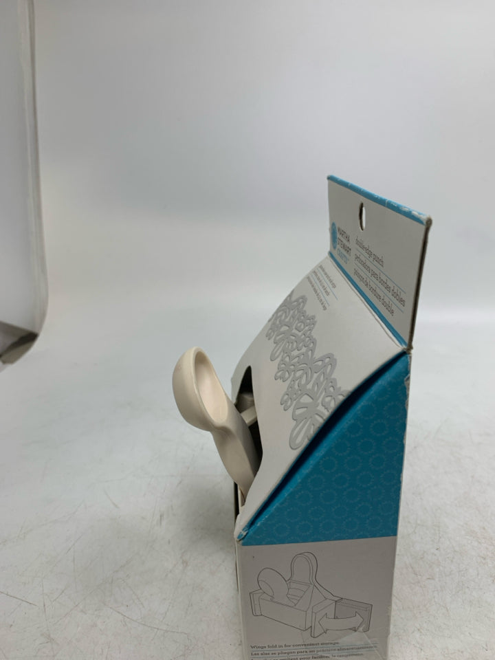 NIB MARTHA STEWART  BUTTERFLY DOUBLE-EDGE TRIM PUNCH.