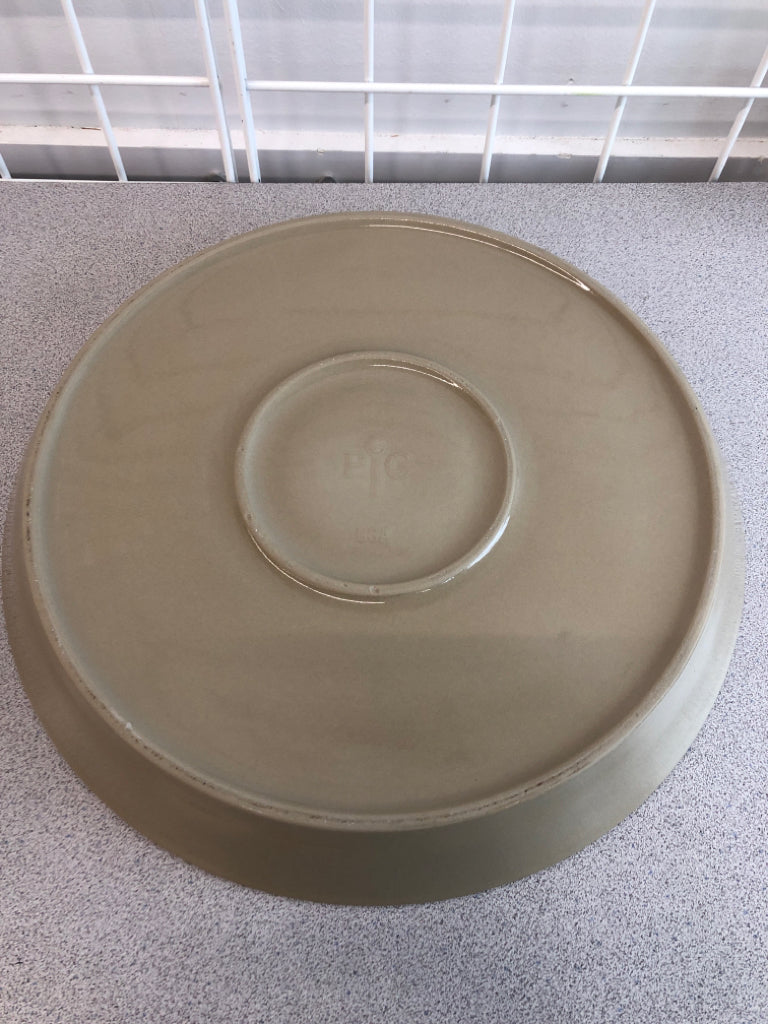 2pc STONEWARE CHIP & DIP SET.