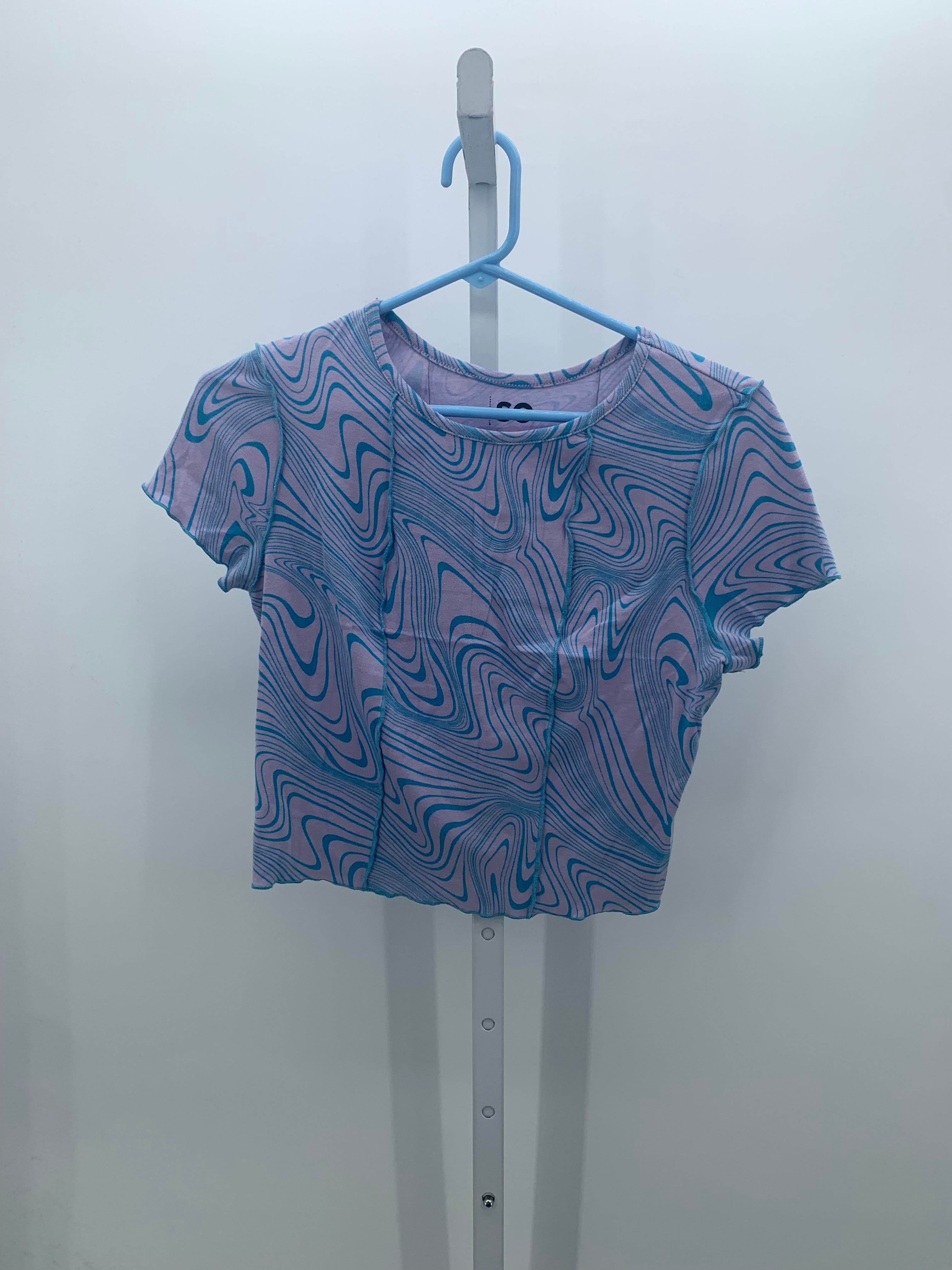 SO Size Large Juniors Short Sleeve Shirt