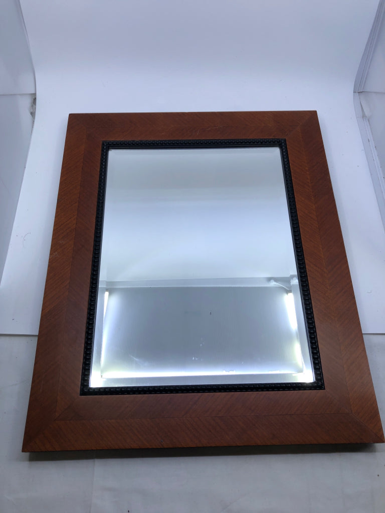 FAUX WOOD FRAME W/ BLACK BEADED INNER EDGE MIRROR.