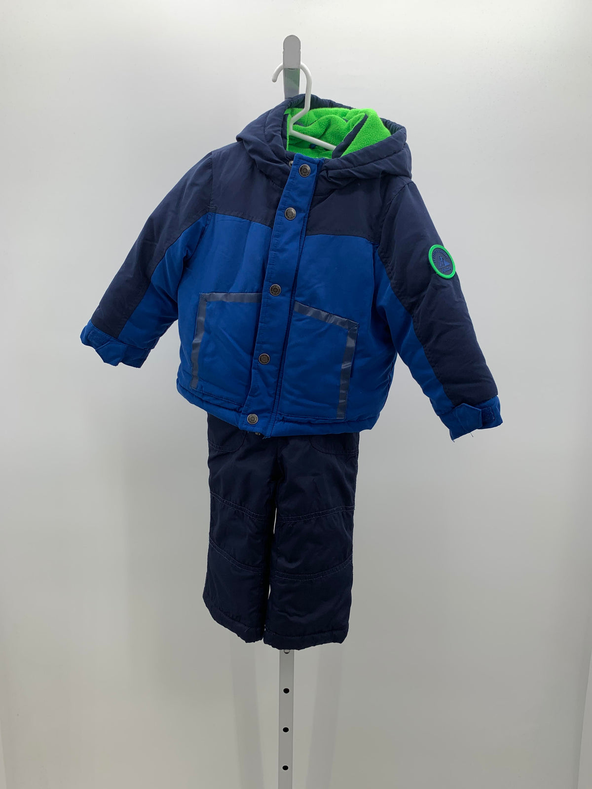HOODED ZIP JACKET AND BIB SNOW PANTS