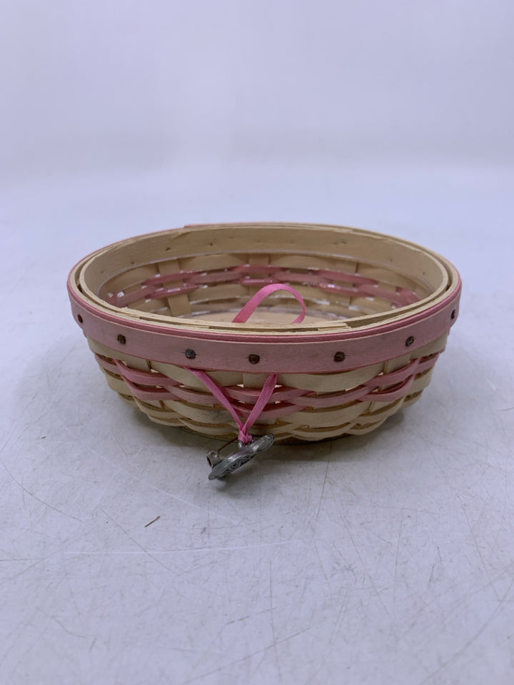 SMALL OVAL 2003 BREAST CANCER SOCIETY W/ TIE ON/PROTECTOR.