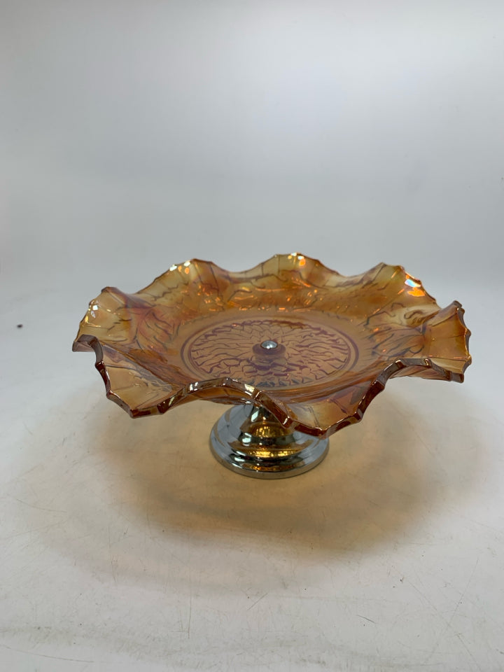 VTG CARNIVAL GLASS MARIGOLD METAL FOOTED CENTERPIECE EMBOSSED FLOWERS.