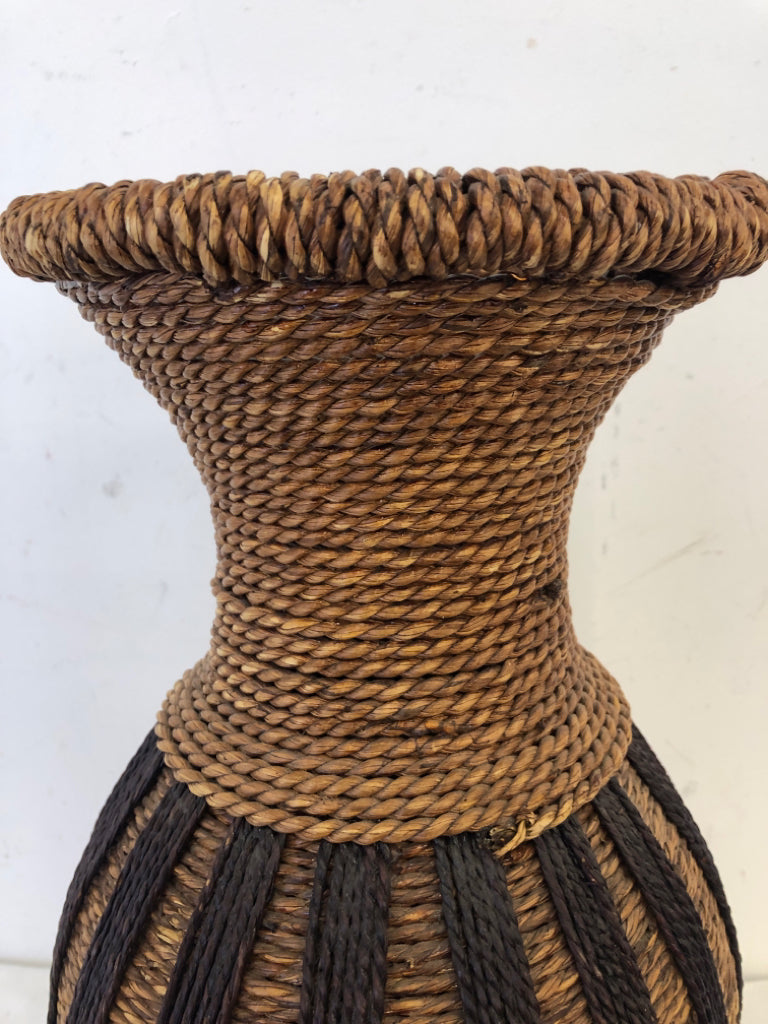 2 TONED FLARED WOVEN FLOOR VASE.