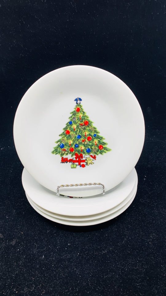 4 CHRISTMAS TREE LUNCH PLATES.