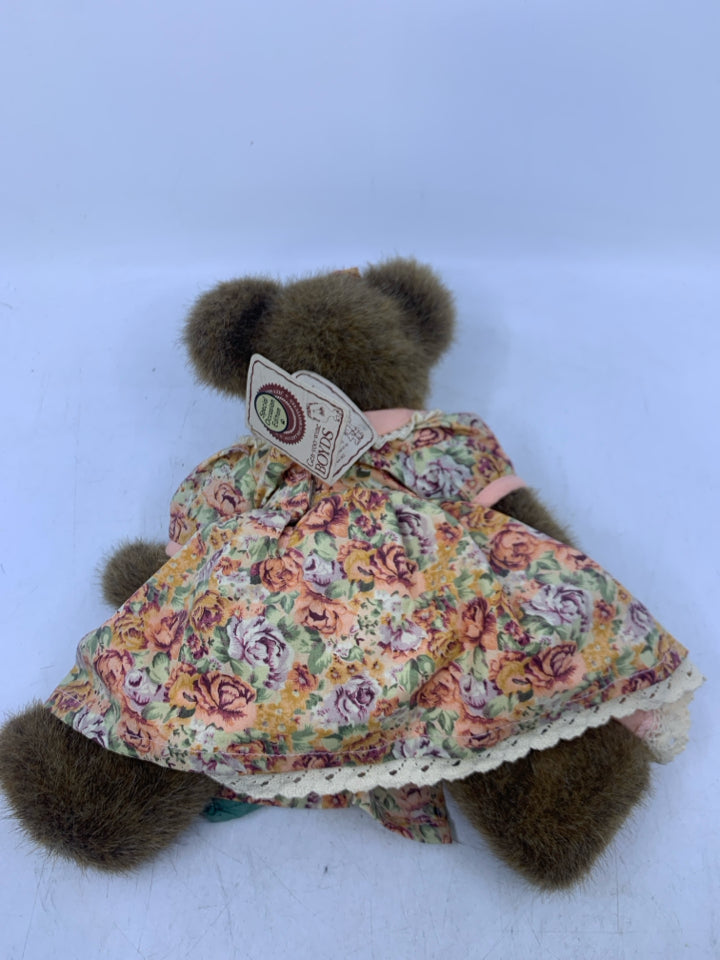 LIGHT BROWN BEAR W/ FLORAL DRESS W/ MOM BAG BOYDS BEARS.