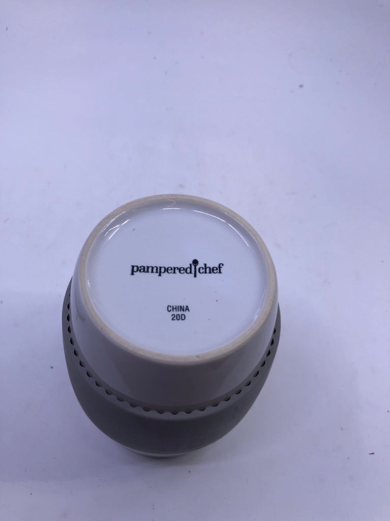 NIP PAMPERED CHEF EGG COOKER.