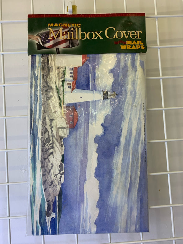 NIP LIGHT HOUSE MAGNETIC MAILBOX COVER.