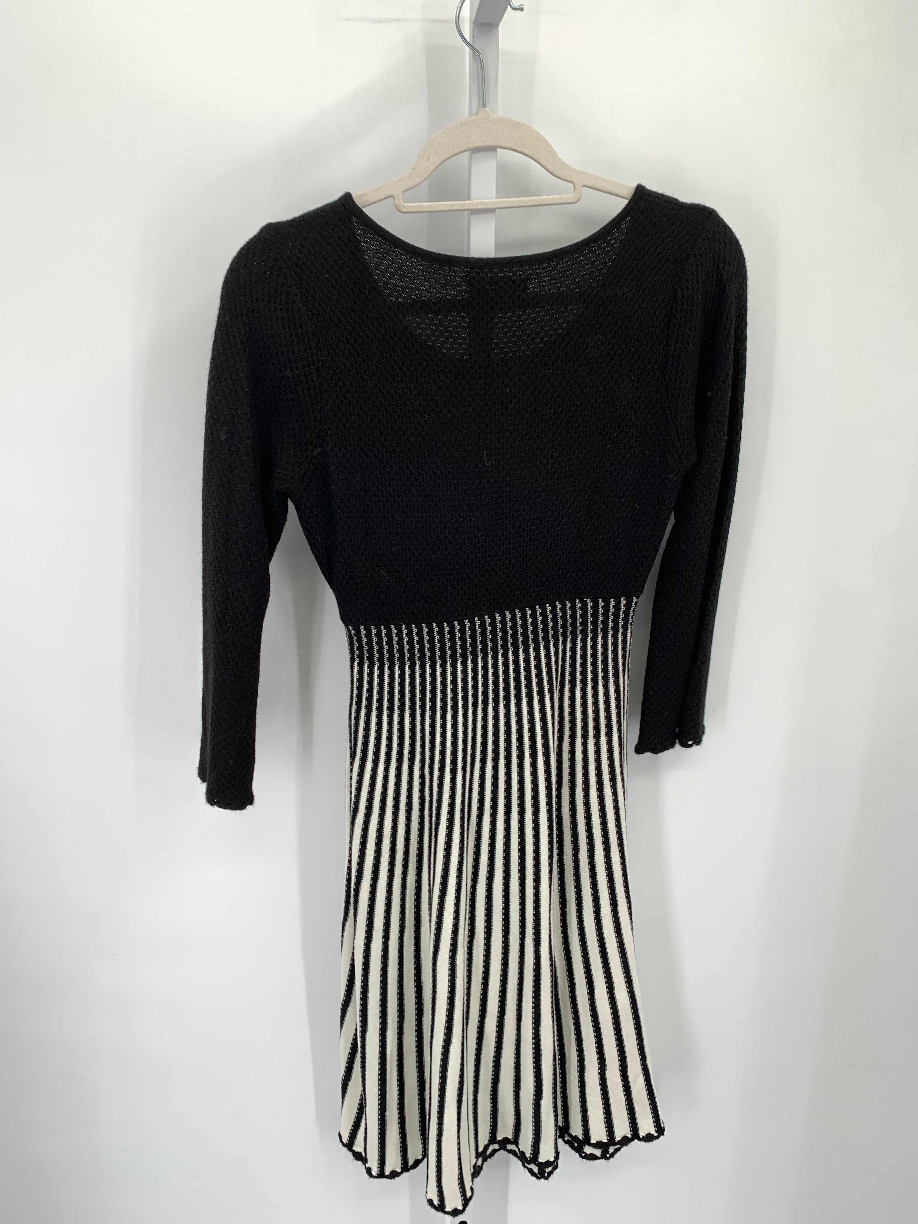 Calvin Klein Size Small Misses Long Sleeve Dress