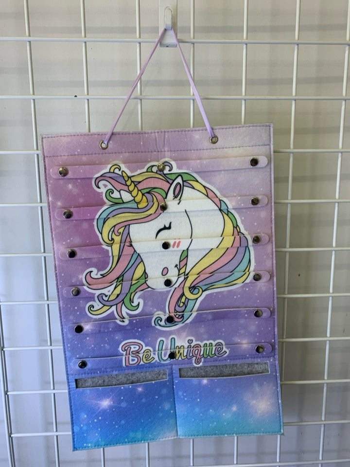 UNICORN "BE UNIQUE" HAIR TIE HOLDER.