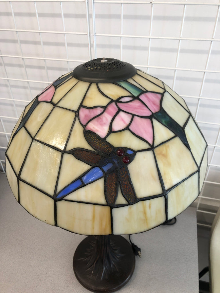DRAGONFLY STAINED GLASS LAMP.