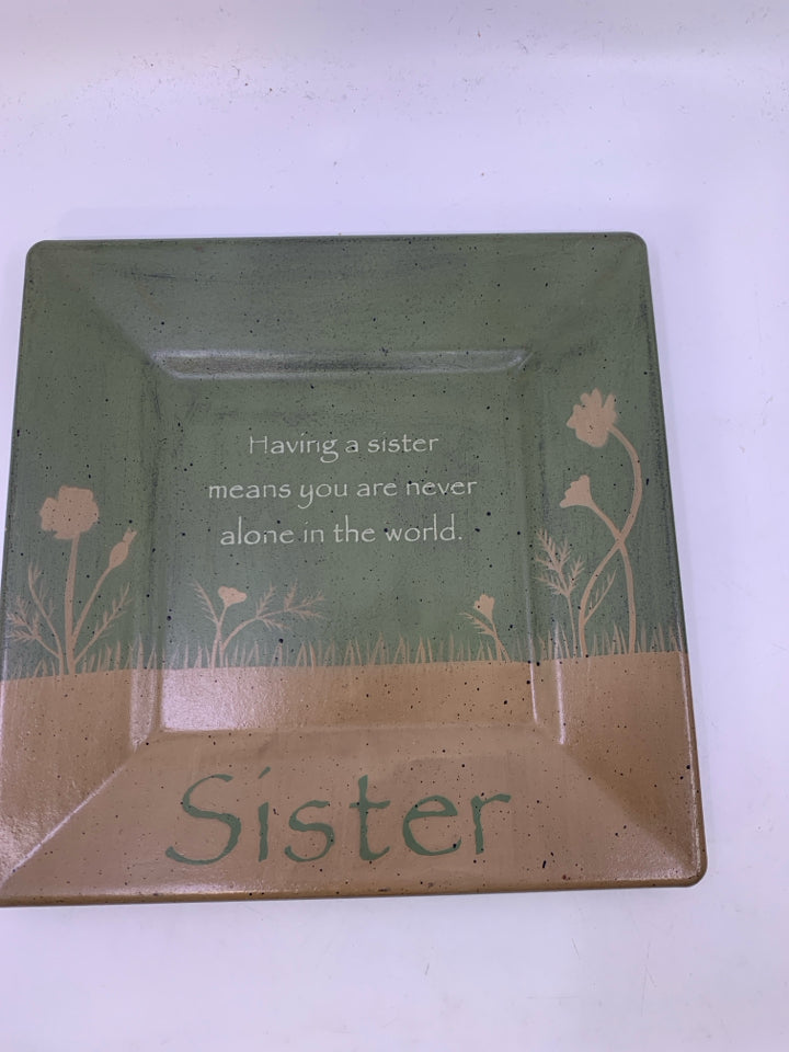 GREEN/TAN SQUARE SISTER PLATE.