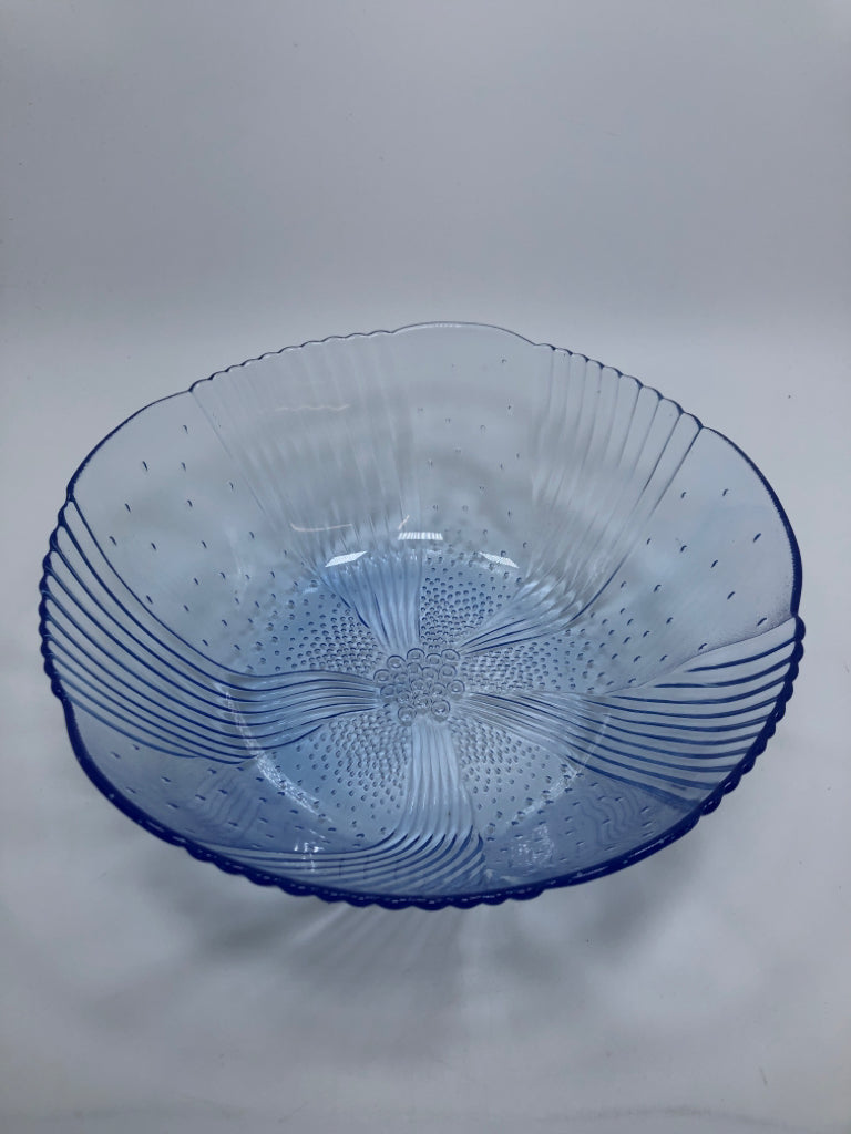 BLUE GLASS FLOWER BOWL.