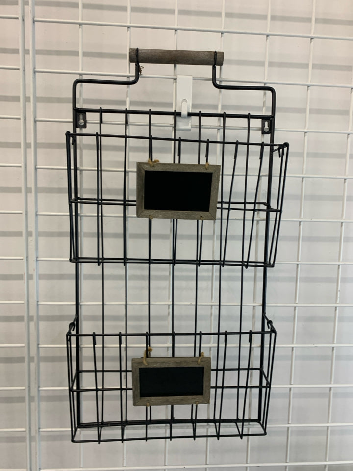 2 TIER METAL ORGANIZER W/LABEL SPOT.