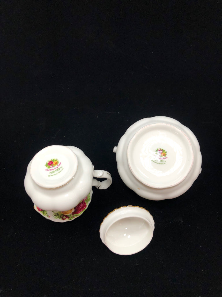 OLD COUNTRY ROSES SUGAR+CREAMER SET.