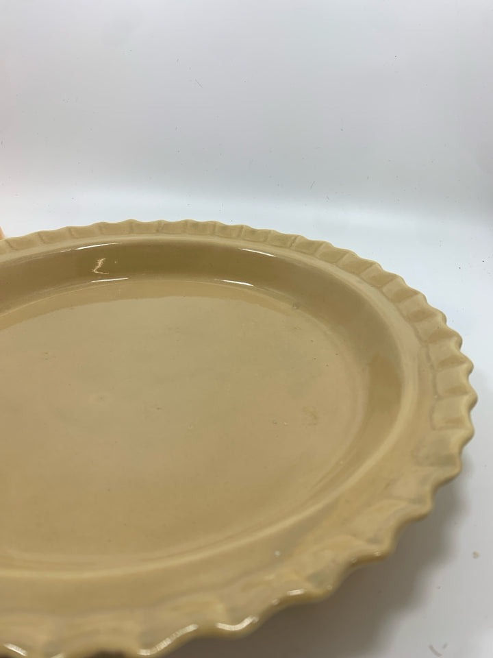 2PC PUMPKIN PIE DISH W/LID.