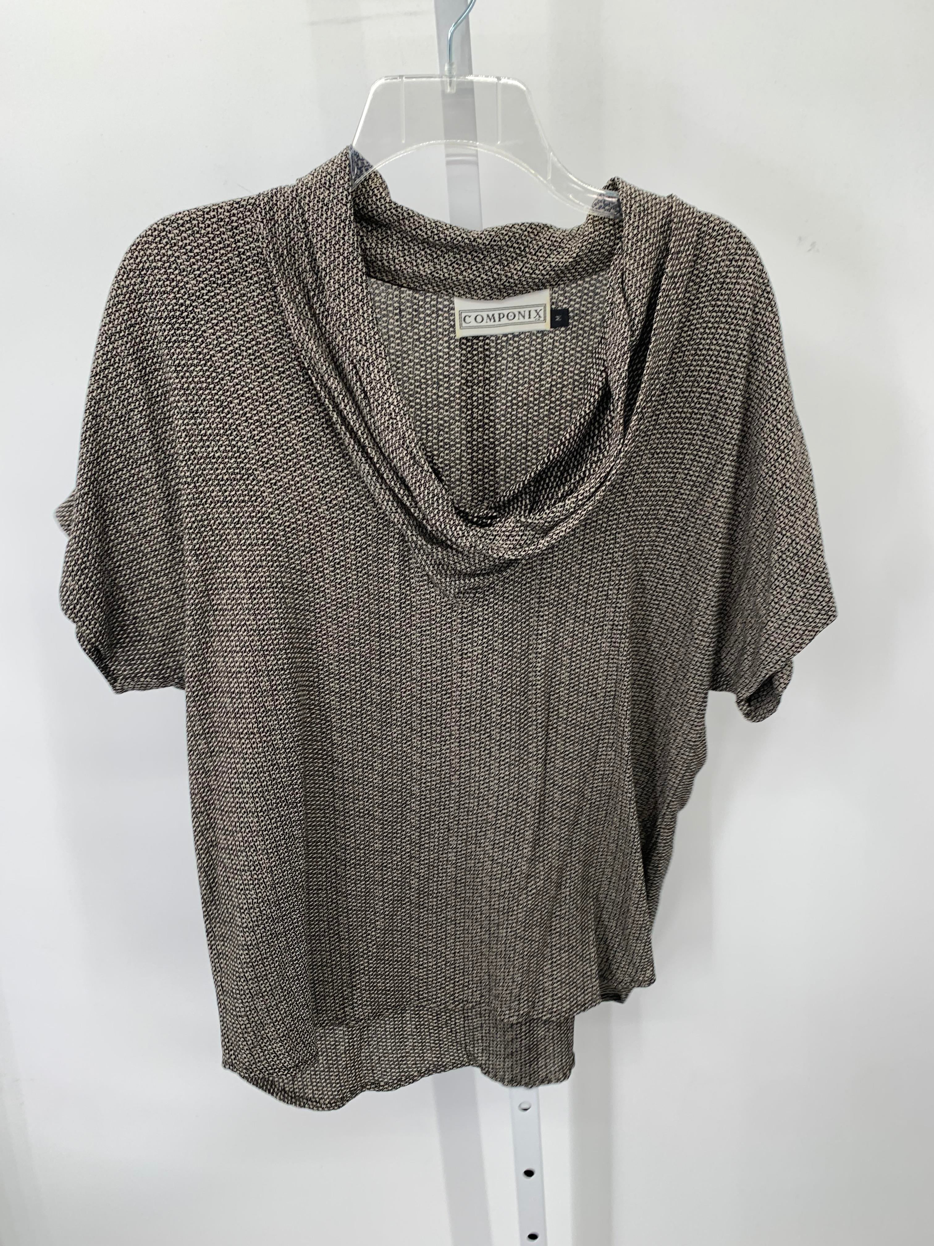 Size Medium Misses Short Sleeve Shirt