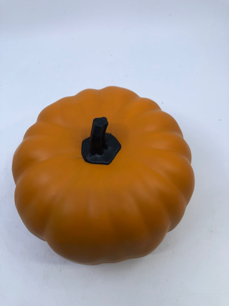 PLASTIC PUMPKIN DECOR.