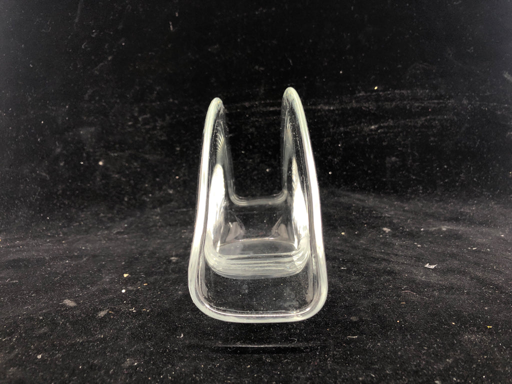 GLASS FAN SHAPED NAPKIN HOLDER.