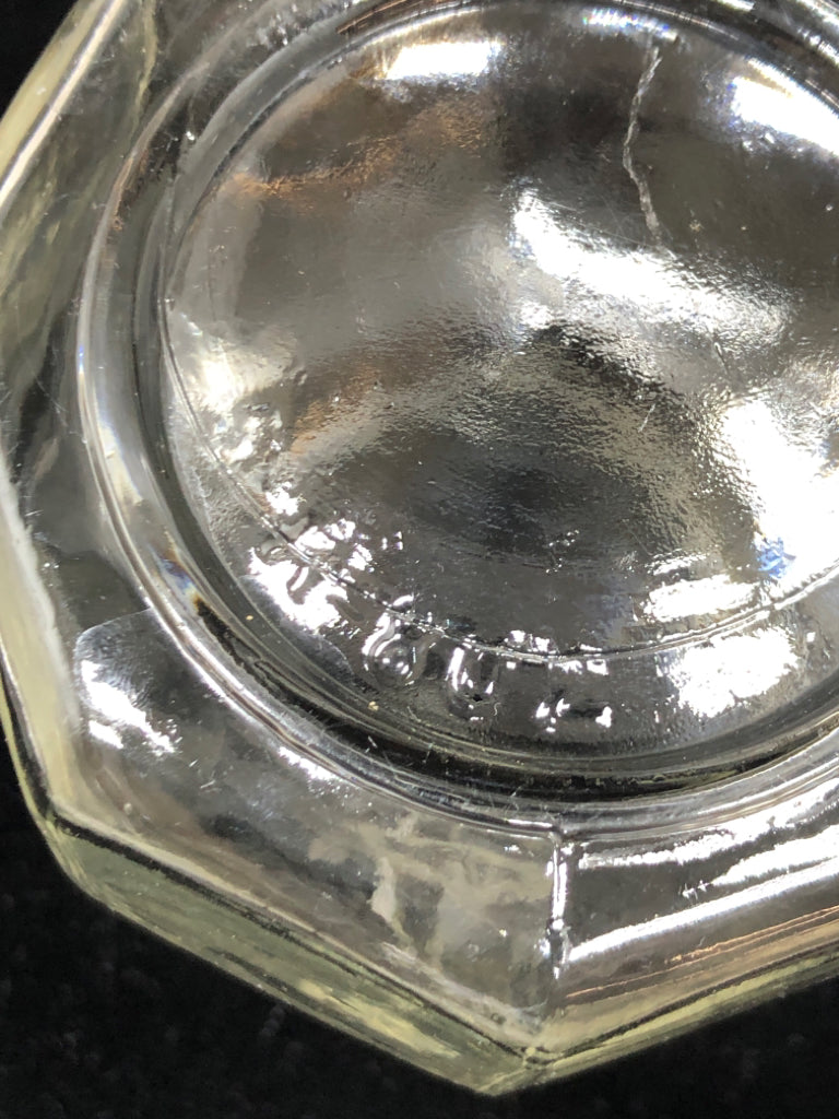 CLEAR GLASS OIL/VINEGAR BOTTLE W/STOPPER.