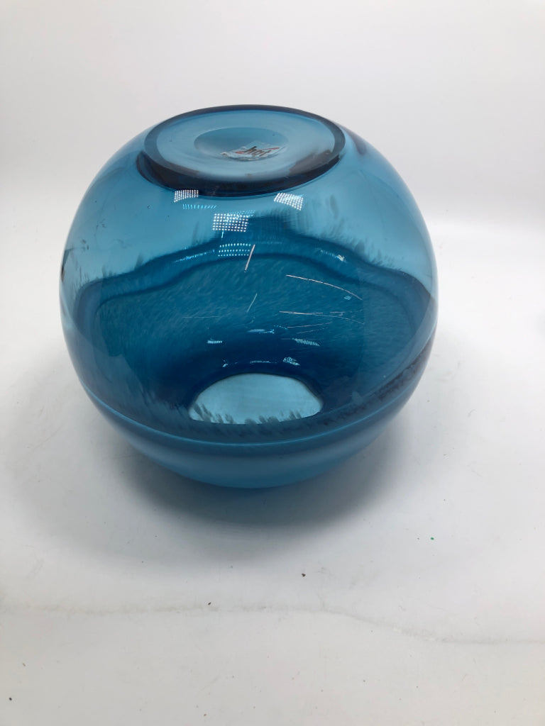 CLEAR/BLUE BLOWN GLASS FISH BOWL STYLE VASE.