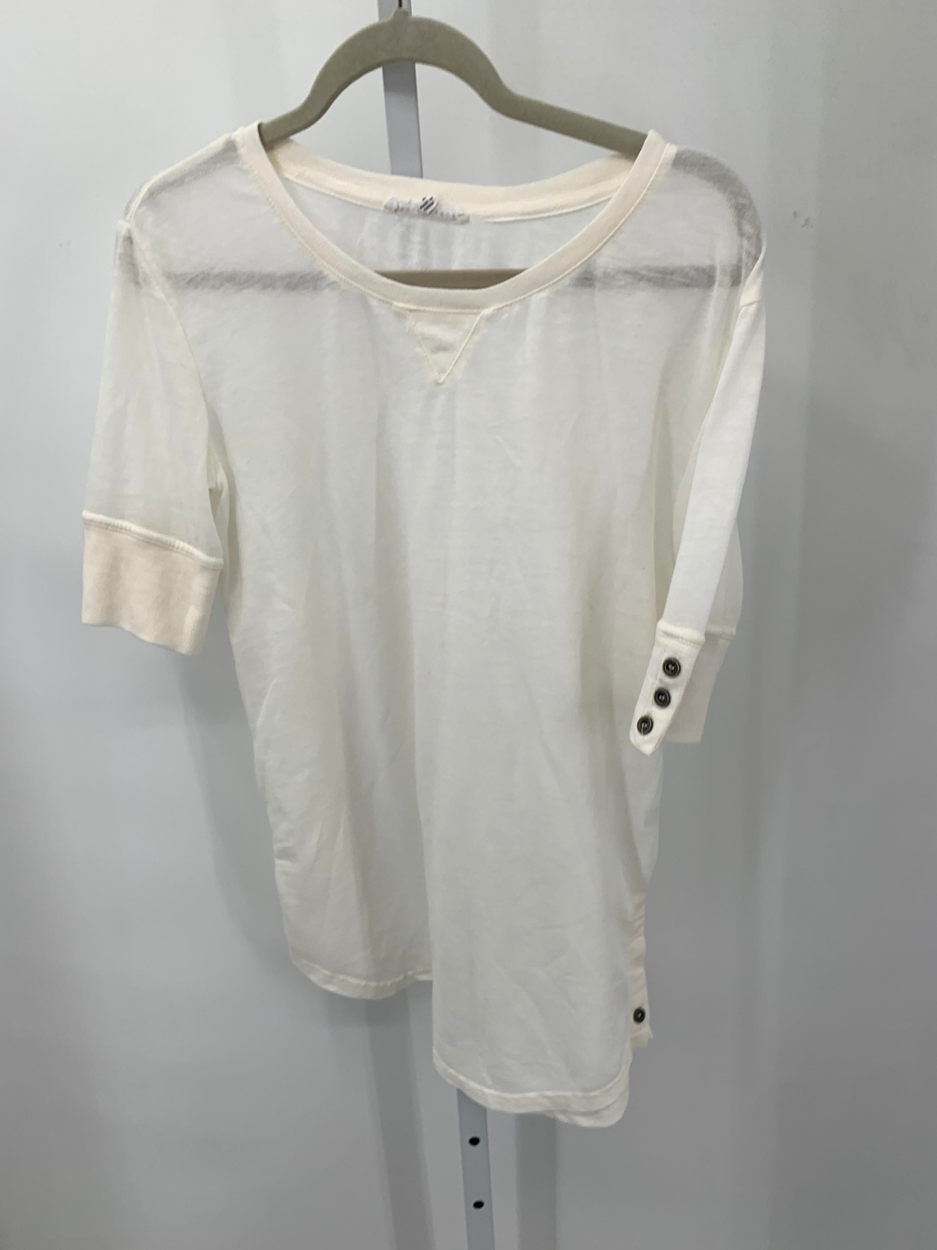 Size Medium Misses Short Sleeve Shirt