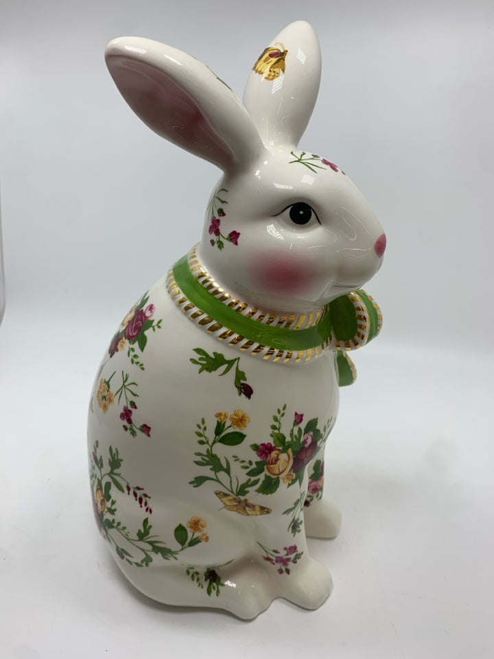 OLD COUNTRY ROSES ROYAL ALBERT BUNNY.