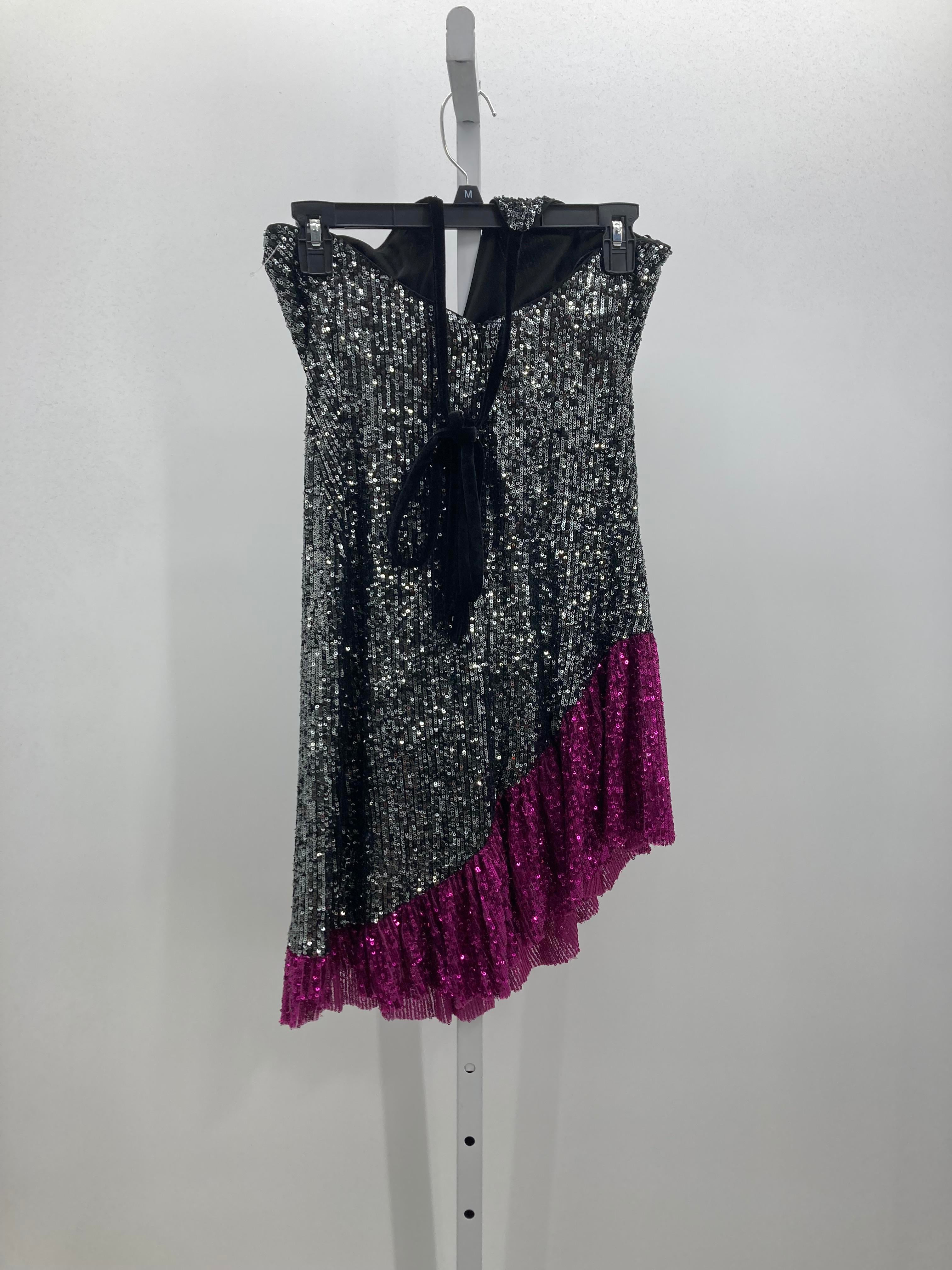 Size 6 Juniors Sleeveless Dress