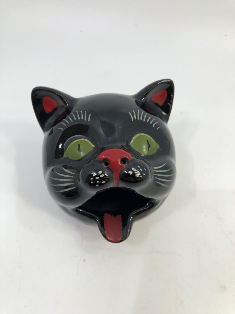 VTG REDWARE BLACK CAT HEAD ASHTRAY.