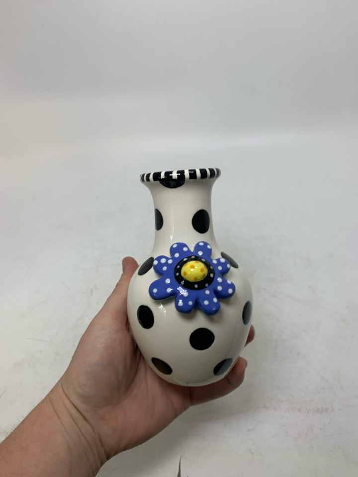 POLKA DOTS W/ EMBOSSED BLUE FLOWER BUD VASE.