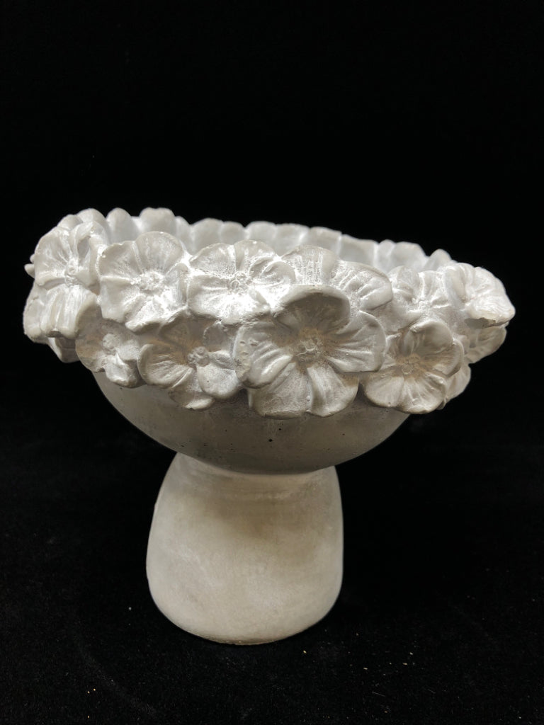 CEMENT LADY PLANTER W/FLORAL CARVED EDGE.