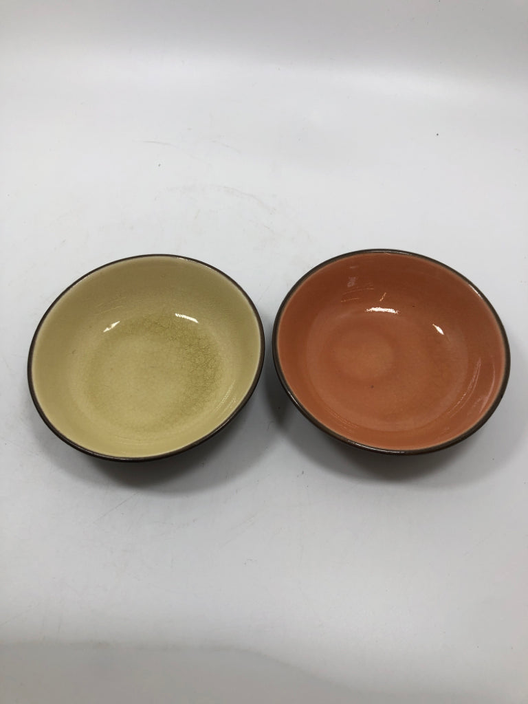 2 STONEWARE BOWLS.