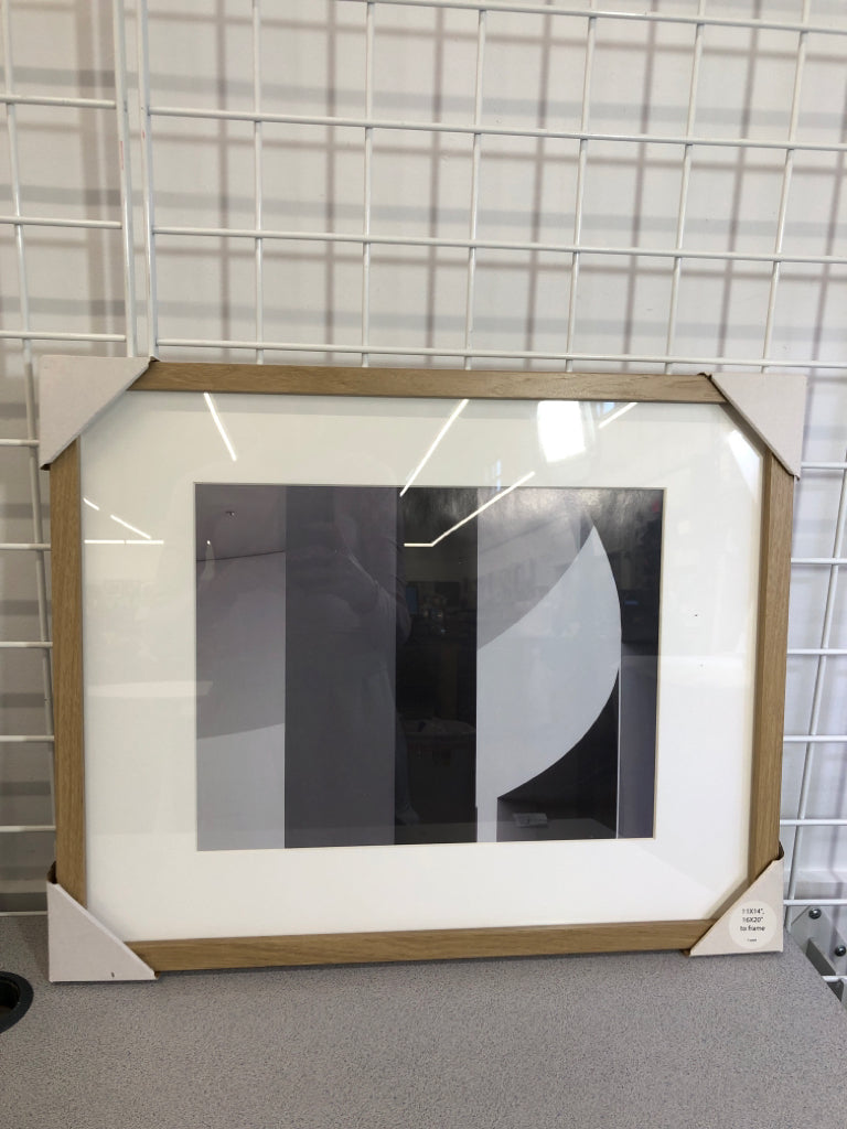 NWT FRAMED BLACK & WHITE PRINT.