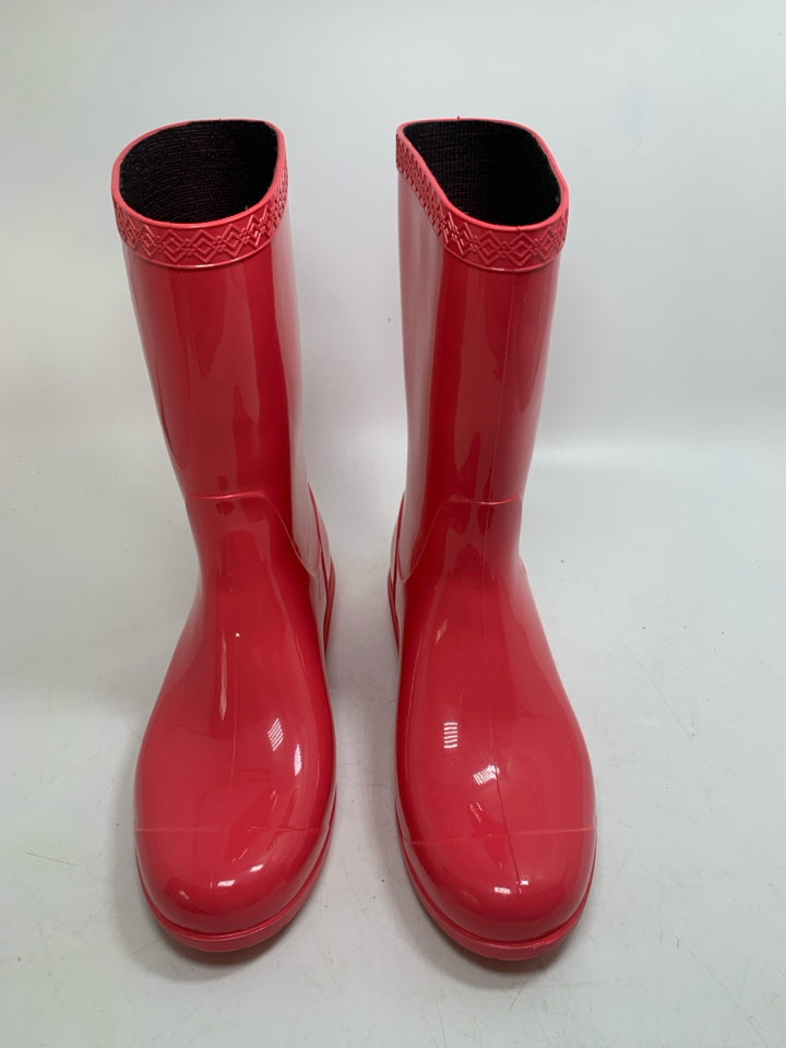 UGG Kids Raana Rain Boots *Minor Spots/Marks Left Boot